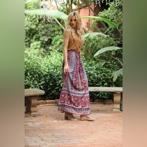 💙NWT Angie Floral Maxi Skirt Small